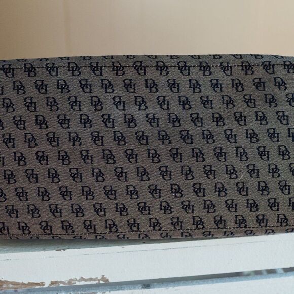 D&B Large Canvas Bag and Matching Pouch - Picture 9 of 11